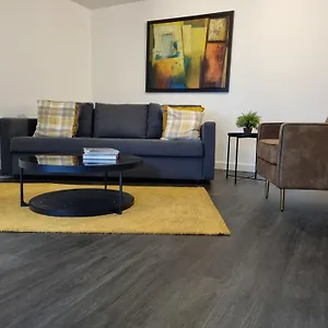Spacious 5 Min Walk To Leytonstone Underground Station And 5 Stops To Zone 1 Apartamento Londres